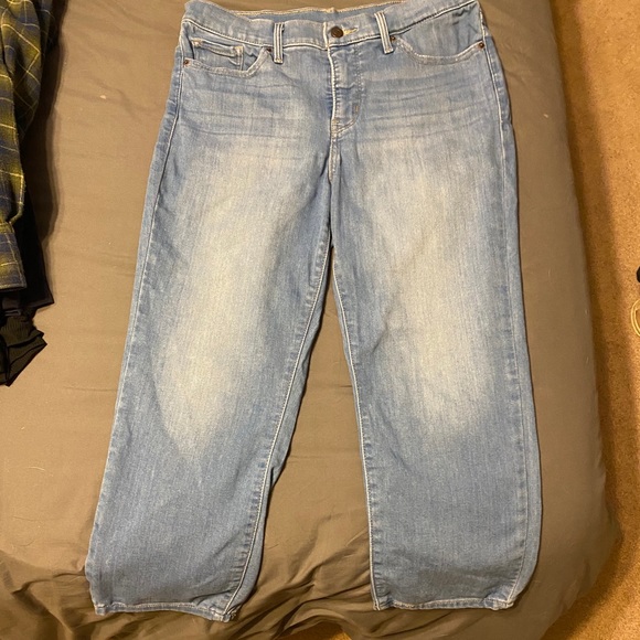 Levi Capris - Picture 3 of 4